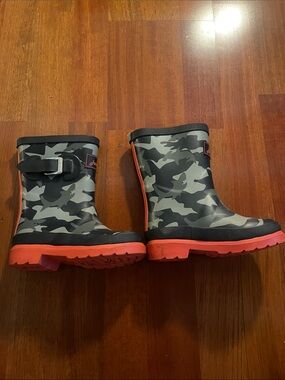 Kids Camouflage Rain Boots with Bright Orange Soles
